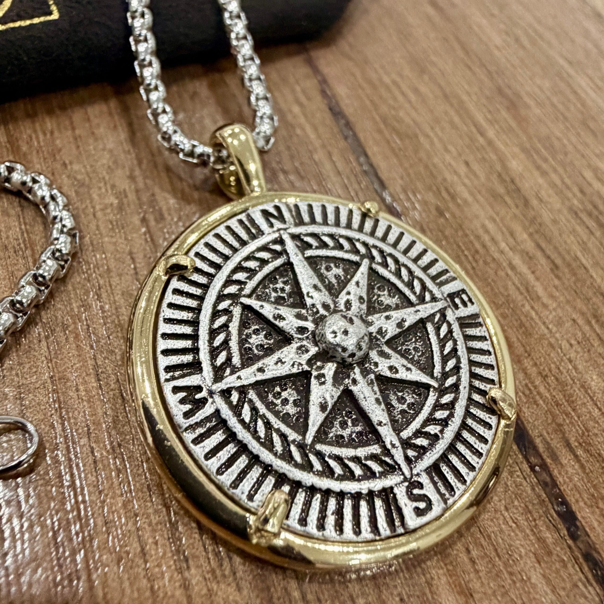 Unisex Compass Coin Necklace 30mm Safety Direction Guidance - Stainless Steel Chain