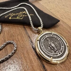 Unisex Virgin Mary Coin Necklace - Madonna Faith 30mm - Stainless Steel Chain