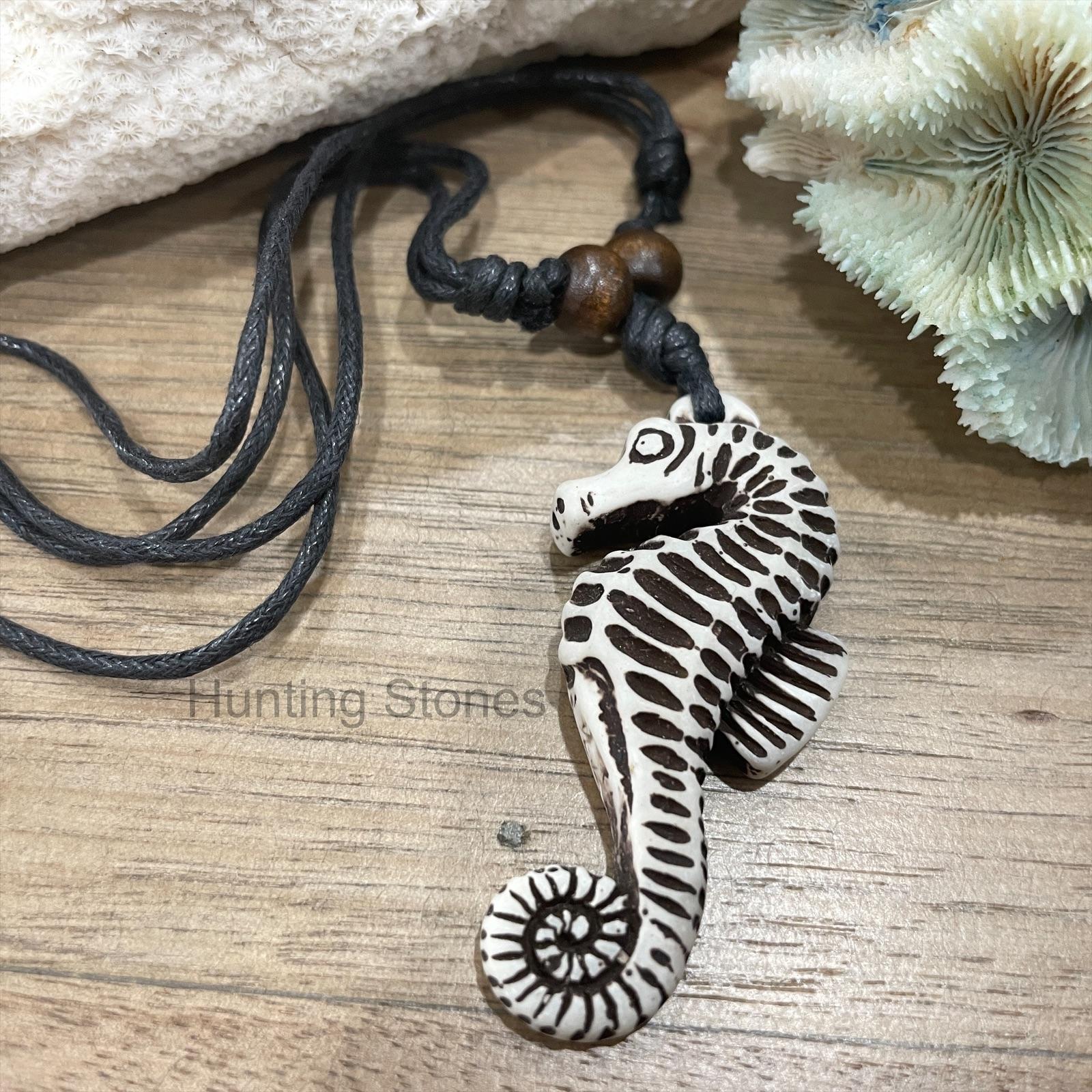 Unisex Seahorse Surfer Necklace