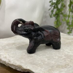 Beautiful Garnet Elephant - 59mm 02 - Luck