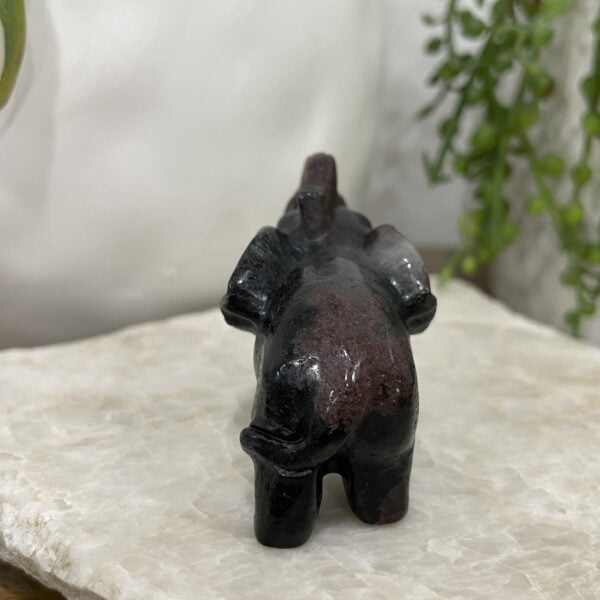 Beautiful Garnet Elephant - 61mm 03 - Luck