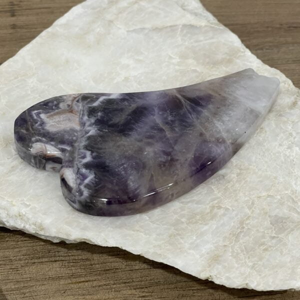 Beautiful Amethyst Crystal Dragonfly - 18cm x 11.8cm