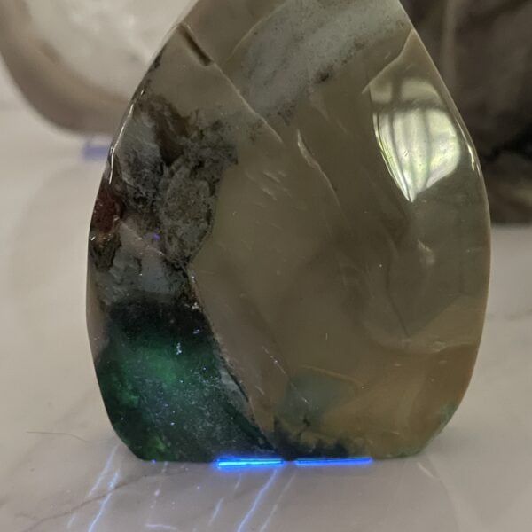 Beautiful Volcanic Agate Crystal Point - 7.4cm 02