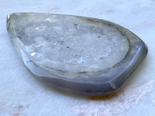 Stunning Agate Crystal Waterdrop with Stand 14.6cm 01