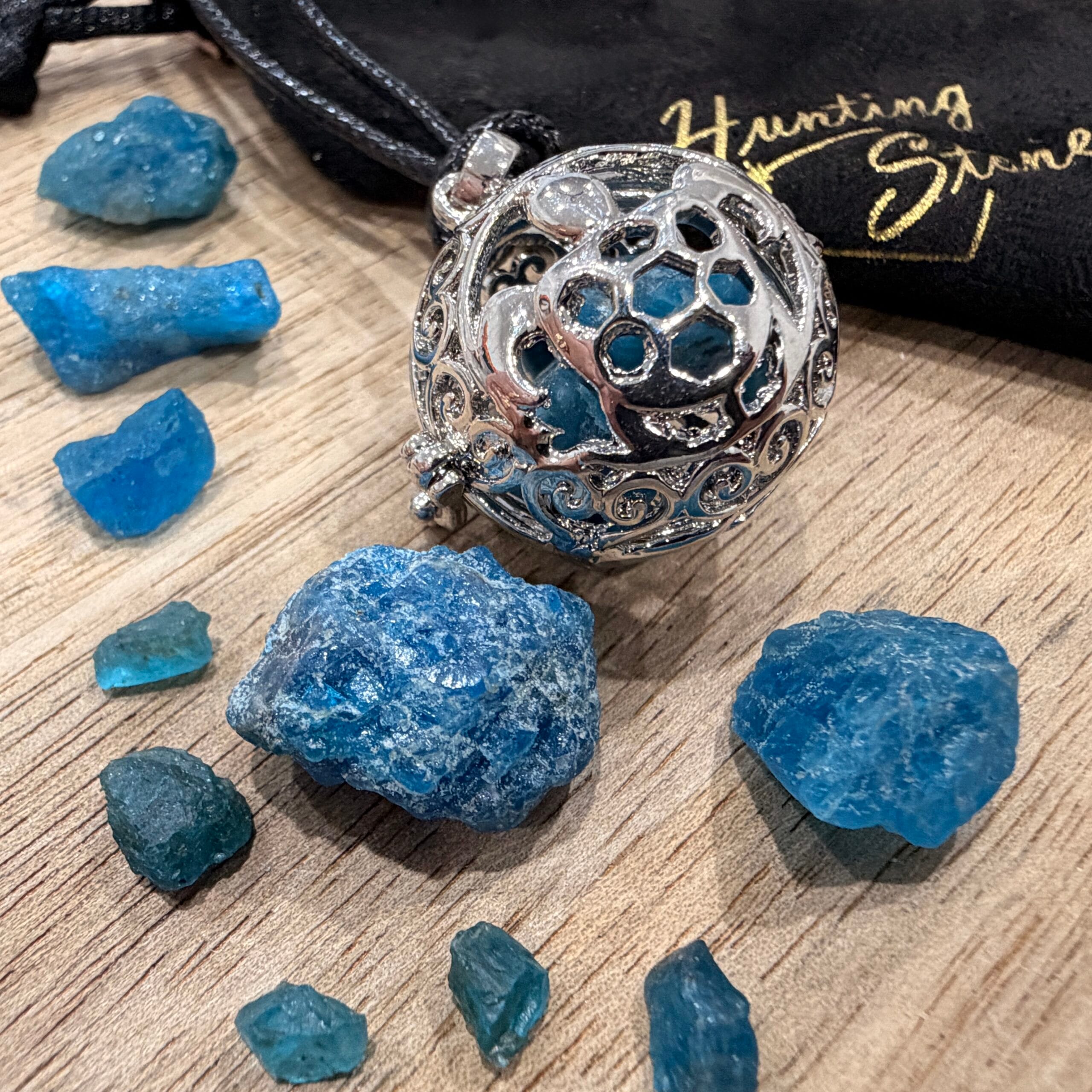 Apatite Crystal Turtle Necklace - Spiritual Focus Communication Turtle Locket