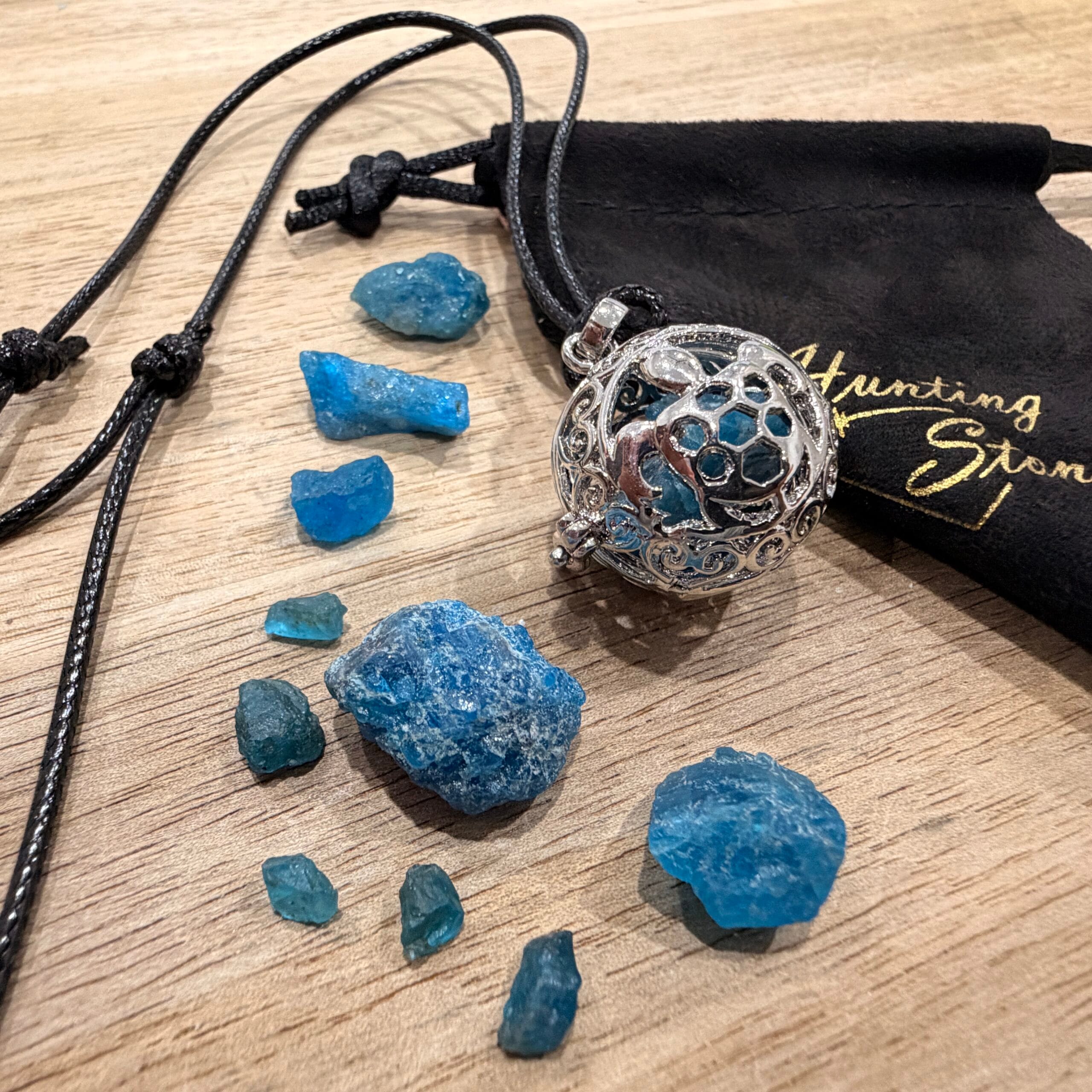Apatite Crystal Turtle Necklace - Spiritual Focus Communication Turtle Locket