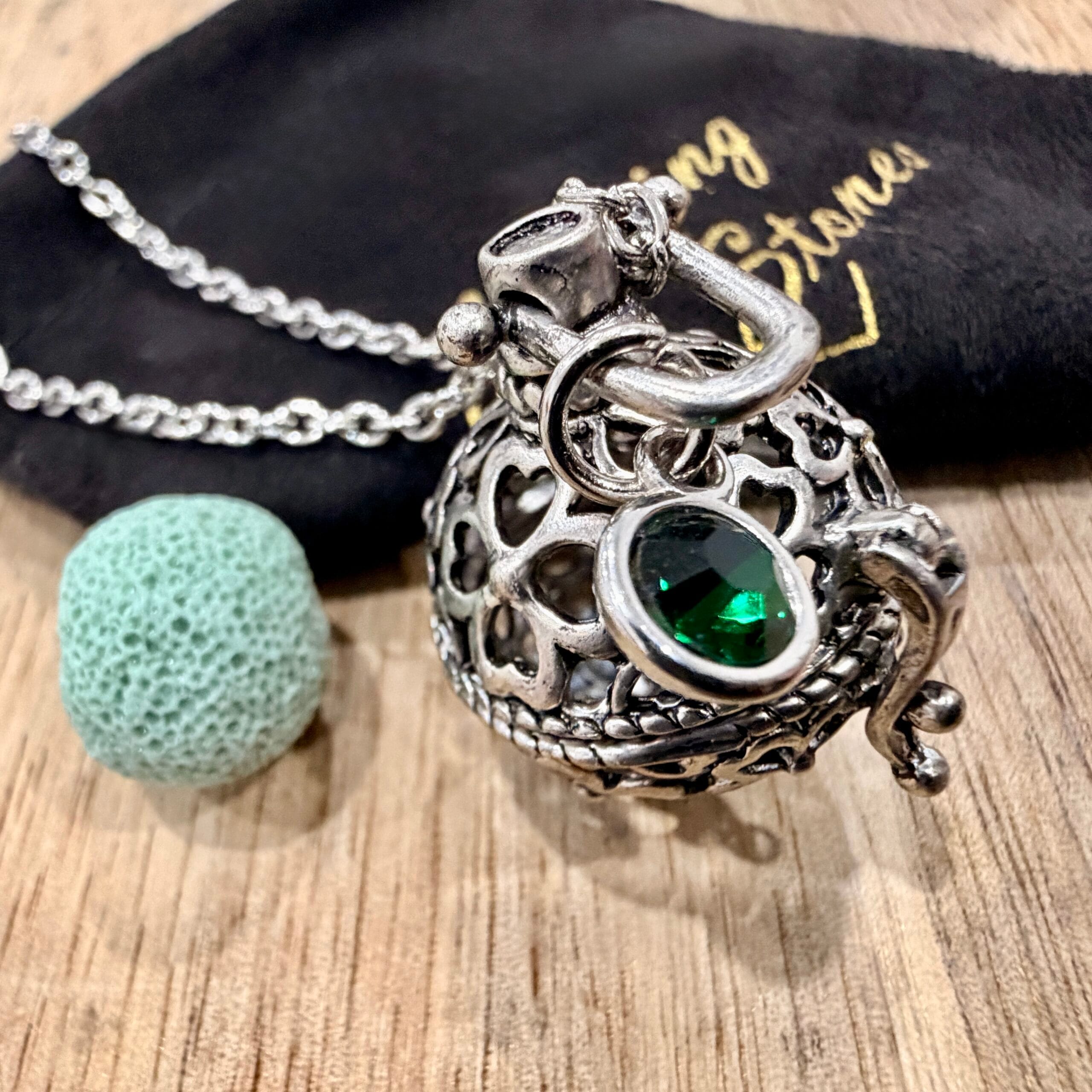 Vintage Silver Lucky Clover Crystal Locket Necklace * Aromatherapy Essential Oil