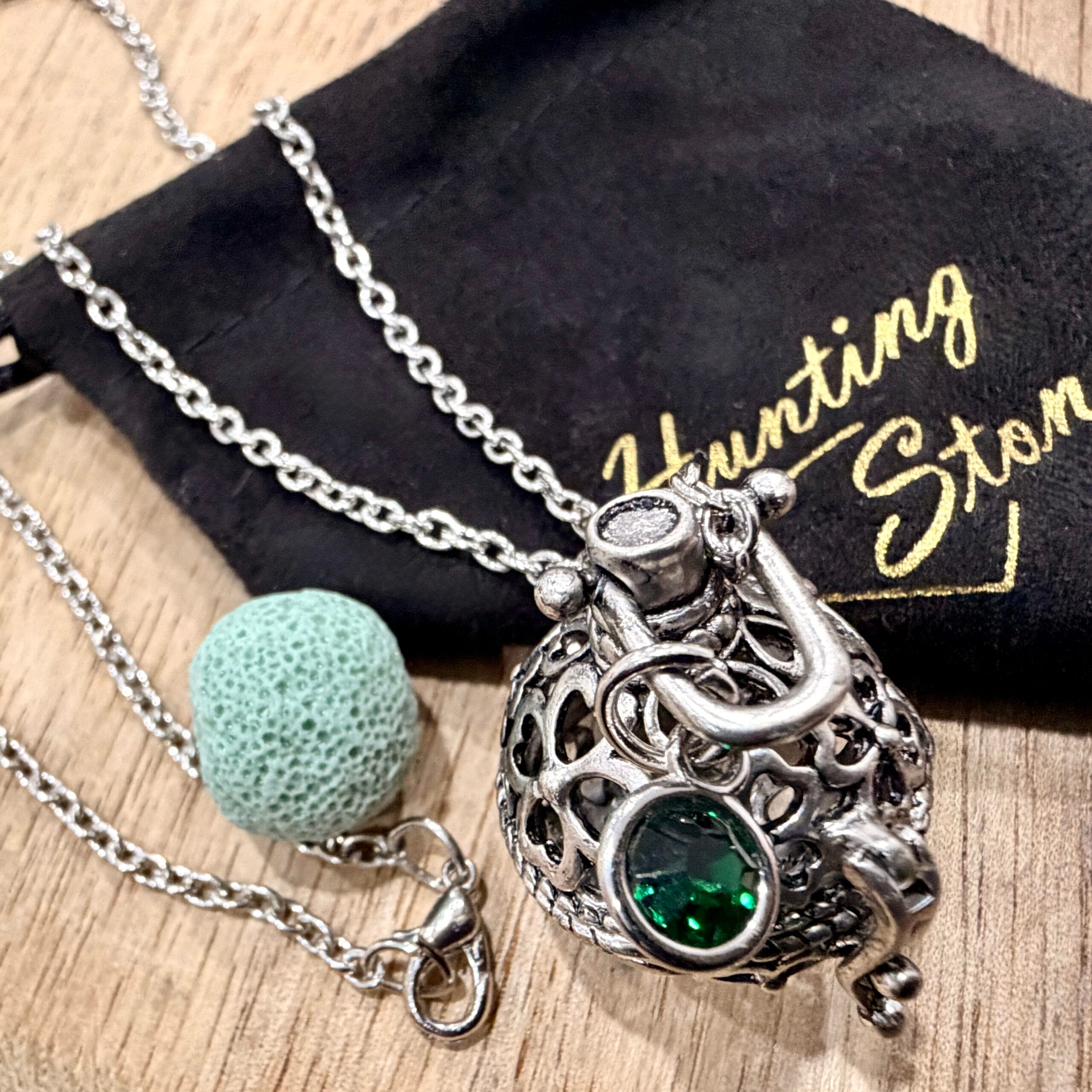 Vintage Silver Lucky Clover Crystal Locket Necklace * Aromatherapy Essential Oil